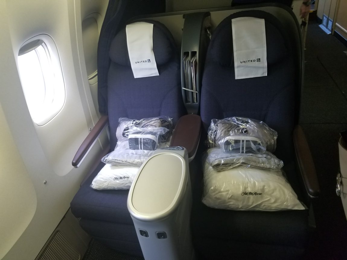 Flight Review: United Airlines (B777-200) Polaris Business/First Class ...