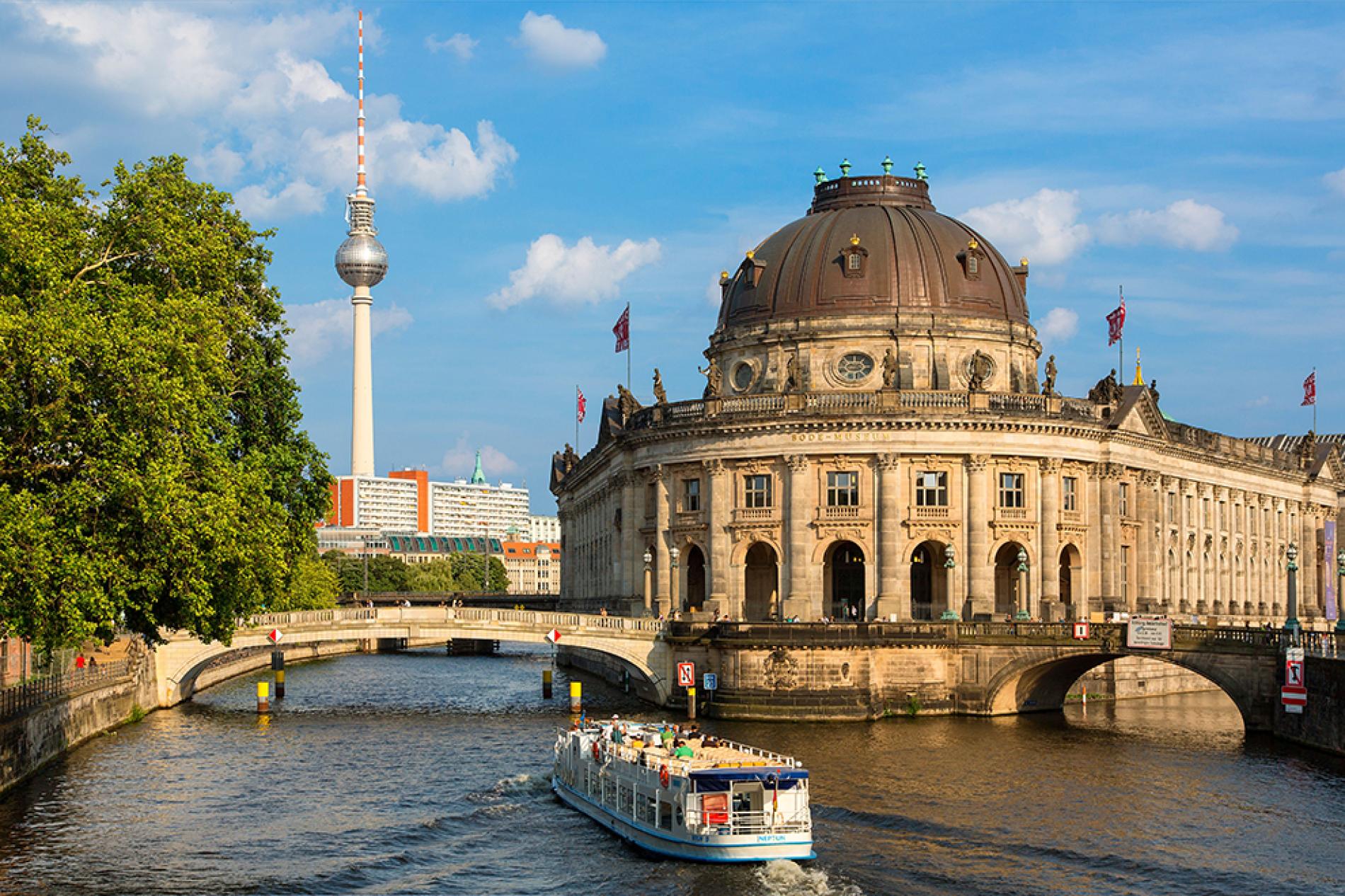 tourist information about berlin